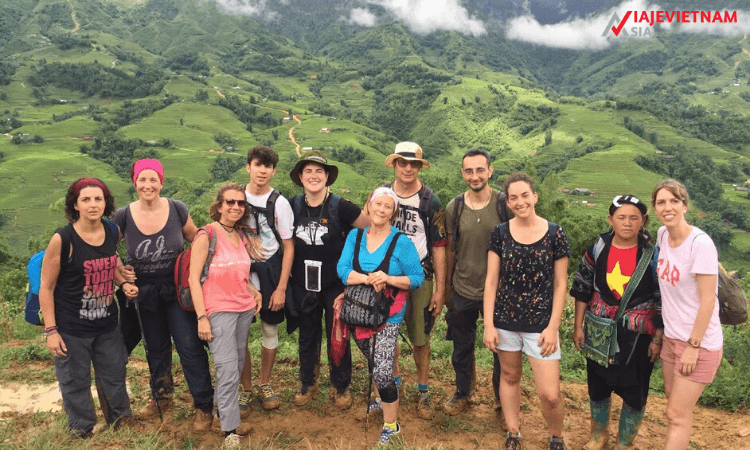 Viajes trekking a Vietnam 16 Días y Cruzero 5 * En Bahía Ha Long, trekking en los pueblos de Sapa