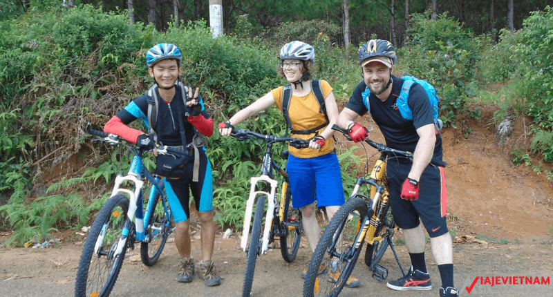 Excursión en bicicleta de Vietnam y Laos - 15 días día 1
