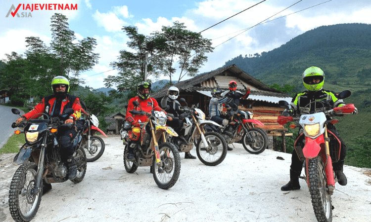 frontera de Vietnam y Laos en moto - 10 días día 1