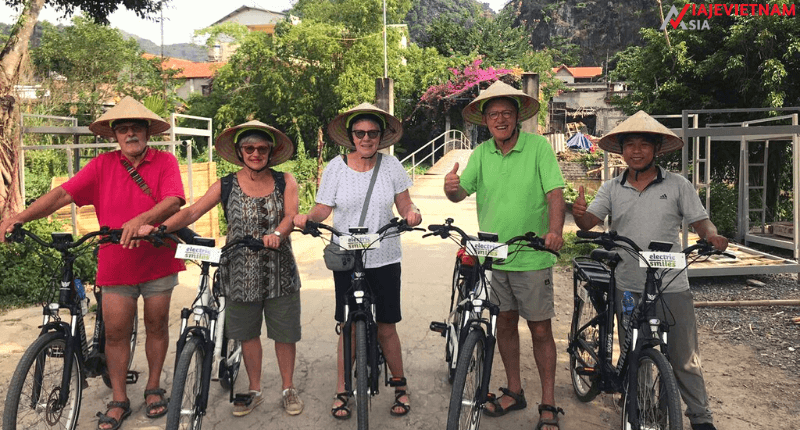 Tour en bicicleta por Hanoi - Ngoc Son - Pu Luong en 2 días día 1