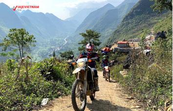 Excursión en moto desde Ha Giang al Parque Nacional de Ba Be – 6 días