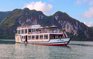 Excursión a la Bahía de Halong, Sapa y Nam Cang Retiro – 8 días