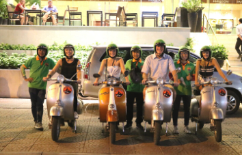 Ho Chi Minh tour nocturno de gastronomía en Vespa