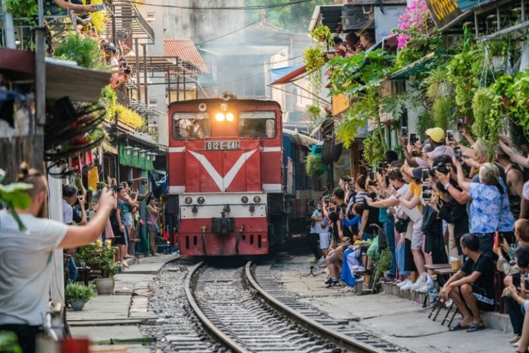 Hanoi-capital-la-estacion-mas-bella-del-ano-768x513