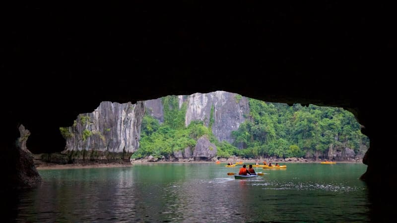 ubicacion geografica de la cueva de luon