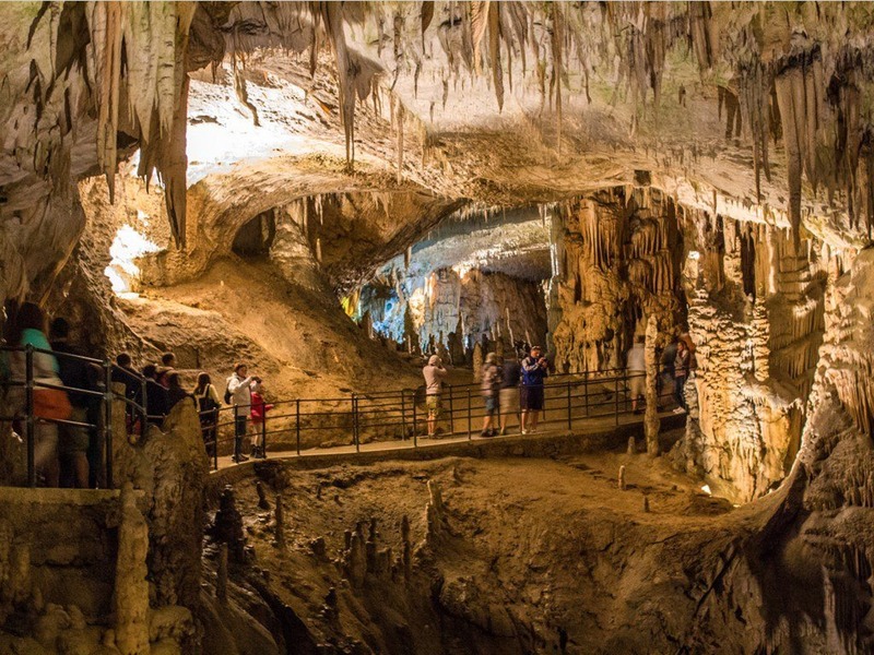 la cueva mo luong