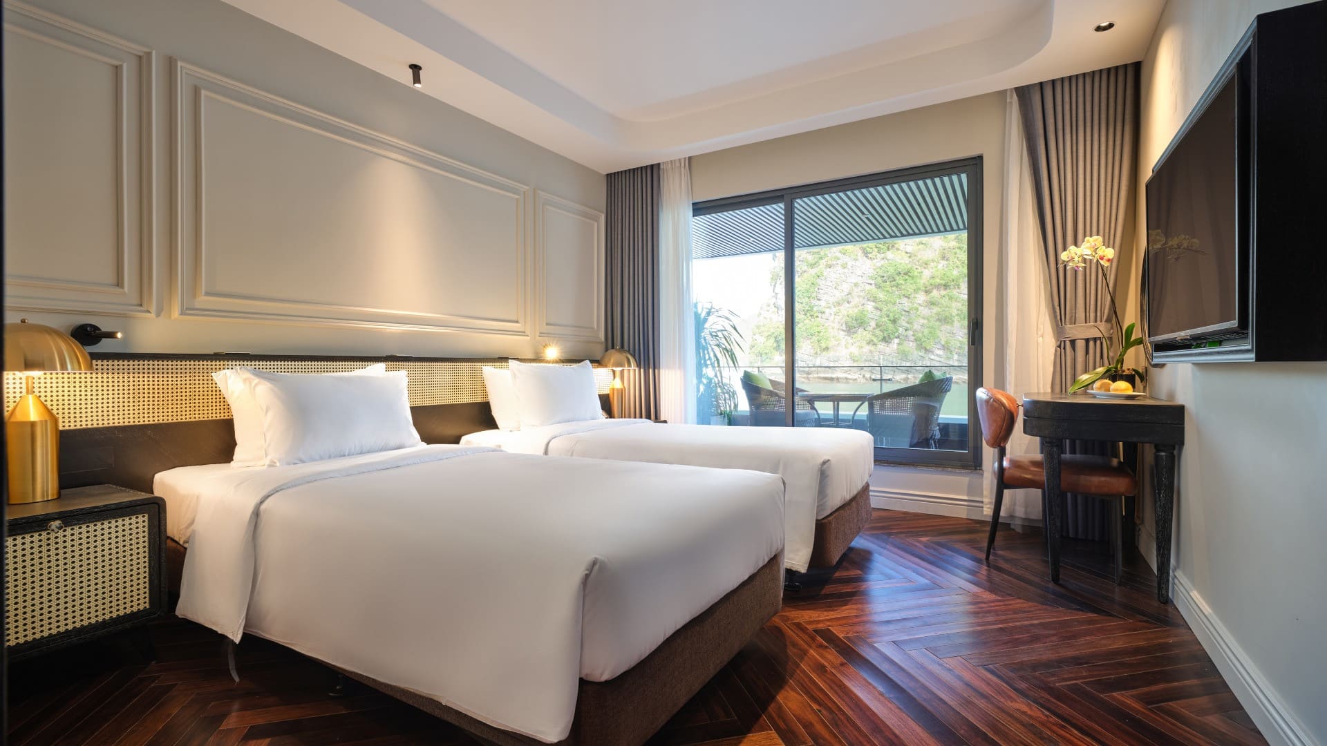 Elite of the Seas Cruise